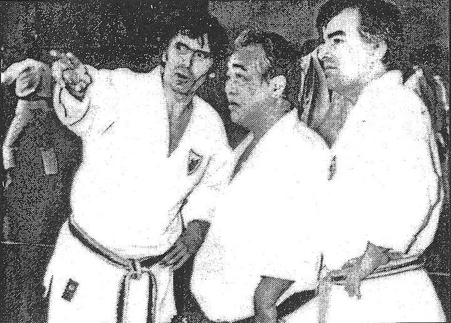 Ilija Jorga mit japanischen Karatemeistern