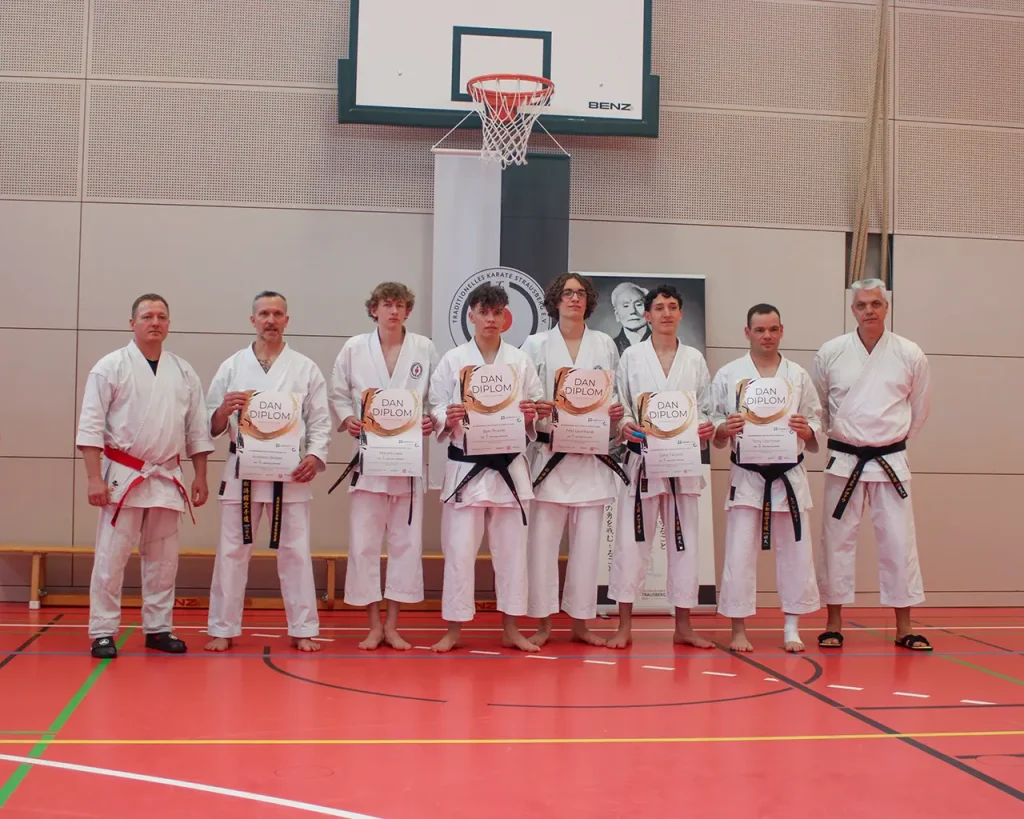 gruppenbild dan Traditionelles Karate Strausberg e.V.